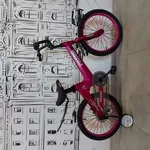 Двухколесный Розовый Детский велосипед. Размер 18