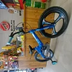 Двухколесный Детский велосипед Prego Литые диски 20. Боковые колесики.