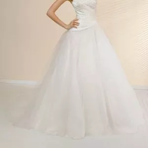 Продам или сдам свадебное платье Ronald Joyce