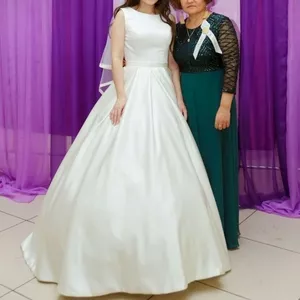 Шикарное атласное свадебное платье Rosa Clarа