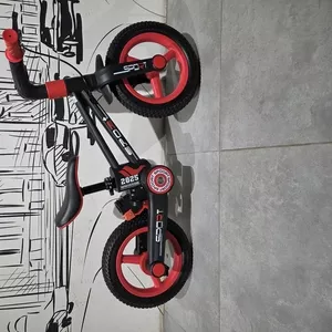 Детский Легкий Беговел 12 колеса с камерой. С ручным тормозом. ВелоБег
