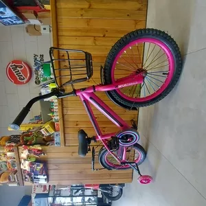 Детский Двухколесный велосипед со светом. Корзина,  багажник,  крылья