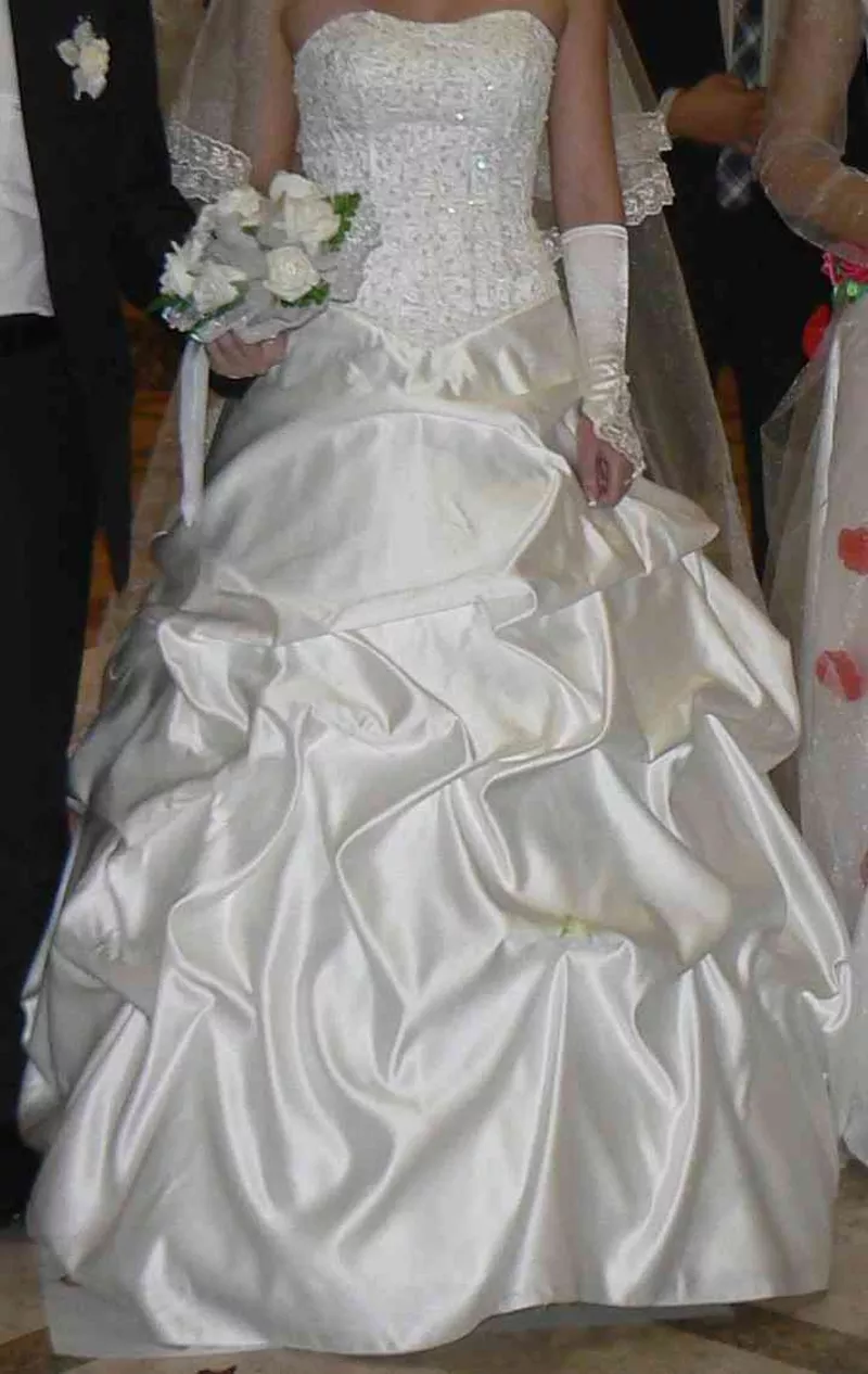 Шикарное свадебное платье 3