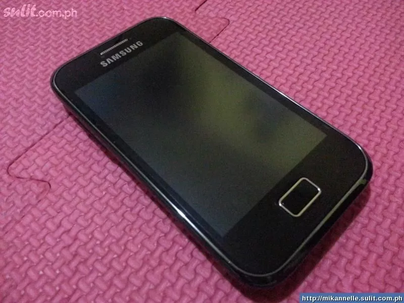 продам мобильный телефонSamsung GT-S7500 GALAXY