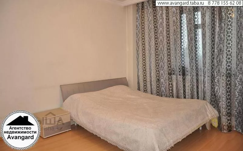 Продам 3-комнатную квартиру,  Кабанбай батыра 2/4,   за 260 000 $,   3
