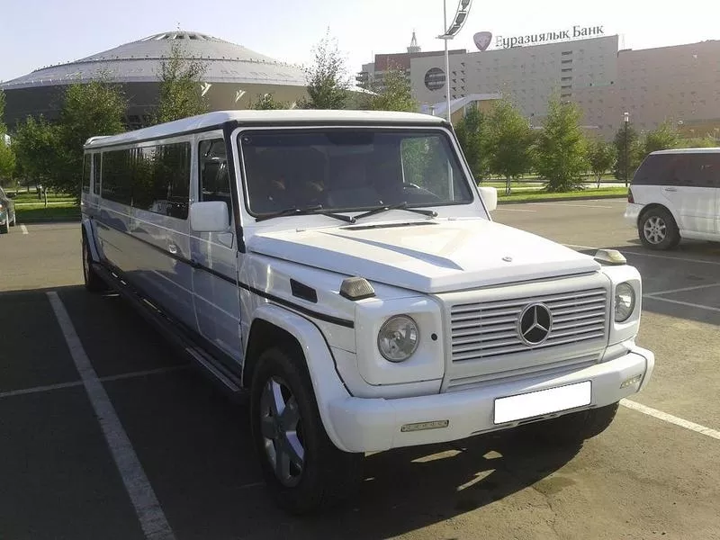 Кортеж из MB G-class G63 AMG и лимузины в Астане. 4