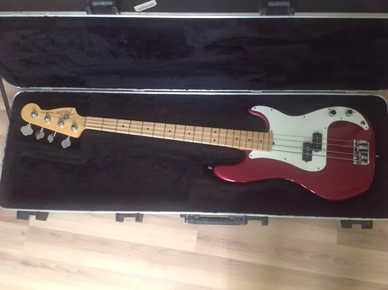 Продаю Fender American Standard Precision Bass