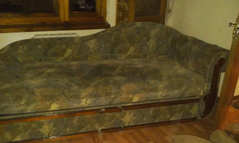 Продам диван , тройку,  кресла,  раскладной диван-кровать