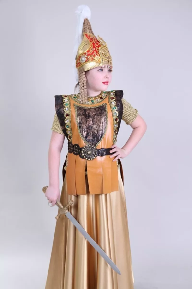 Казахский костюм женщины-воина “Томирис” на прокат в Астане