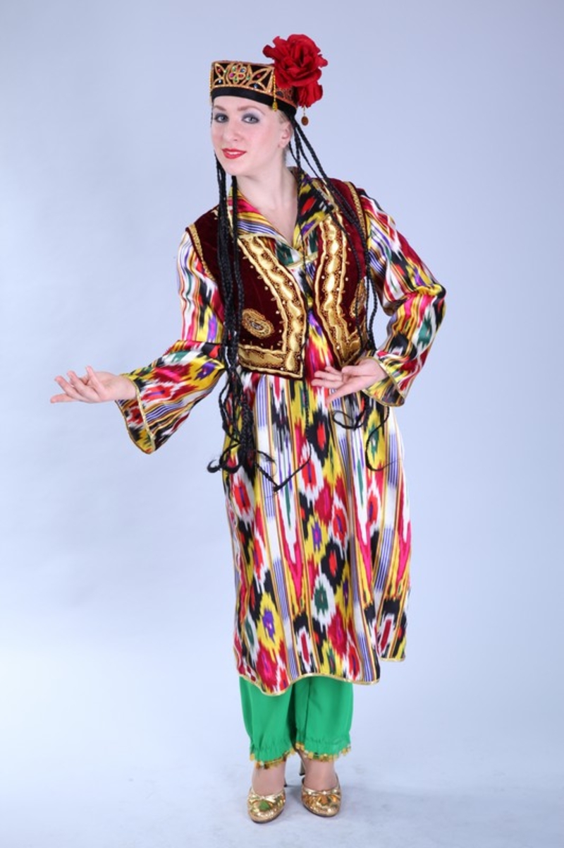 Костюм ташкент. Узбекский национальный костюм. Узбекский национальный костюм женский. Узбекская Национальная одежда женская. Узбекский костюм для девочки.