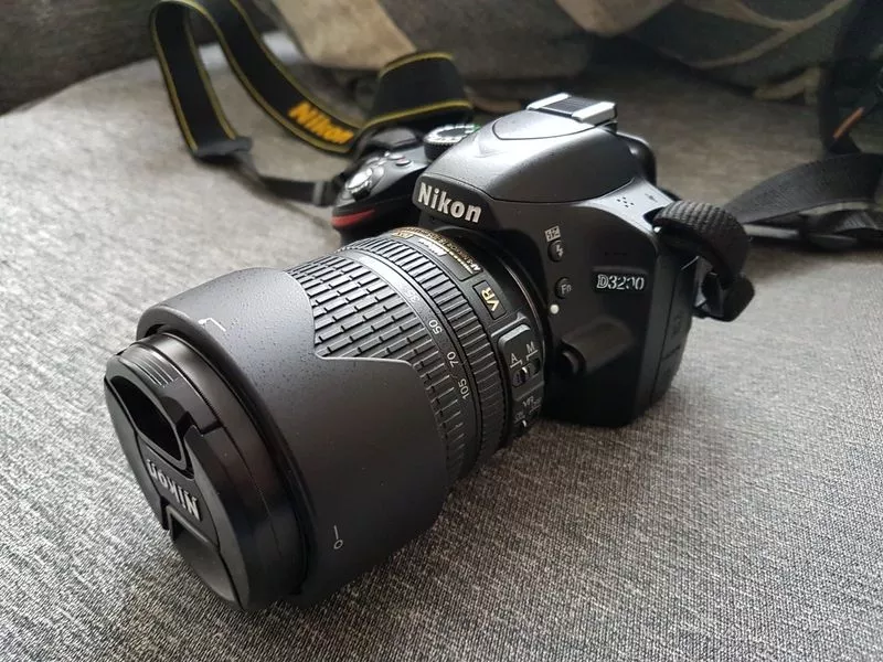 Продам зеркальную фотокамеру Nikon D3200 4