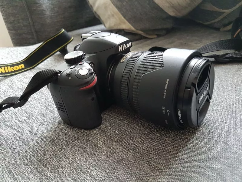 Продам зеркальную фотокамеру Nikon D3200 5