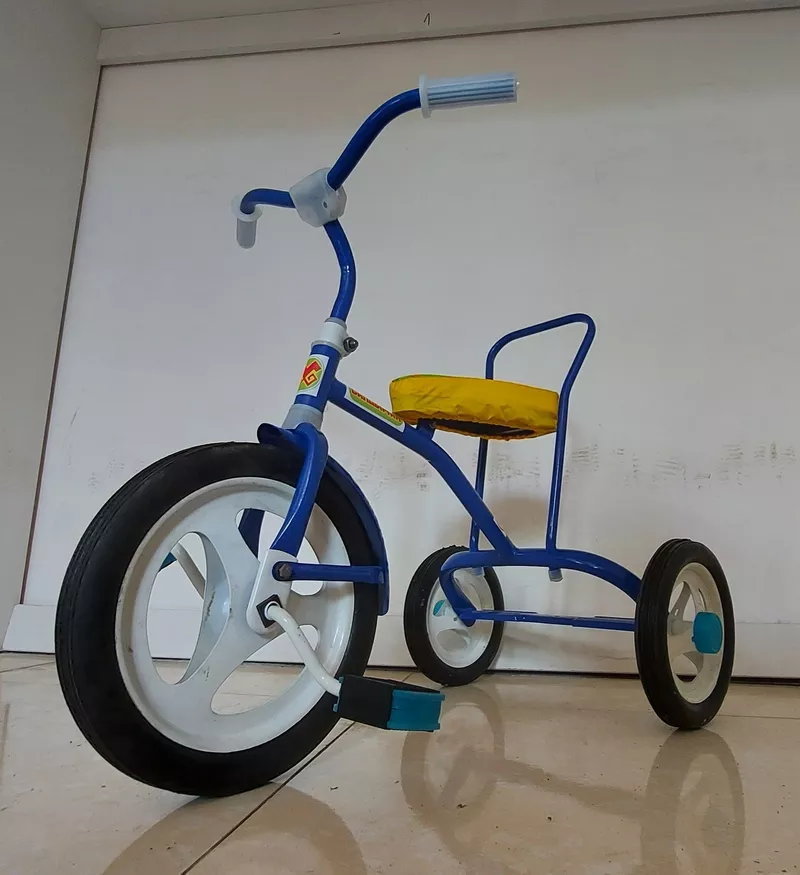 Детский трехколесный велосипед 