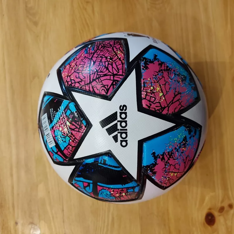 Профессиональный Футбольный Мяч Champions League Adidas. Оригинальный 2