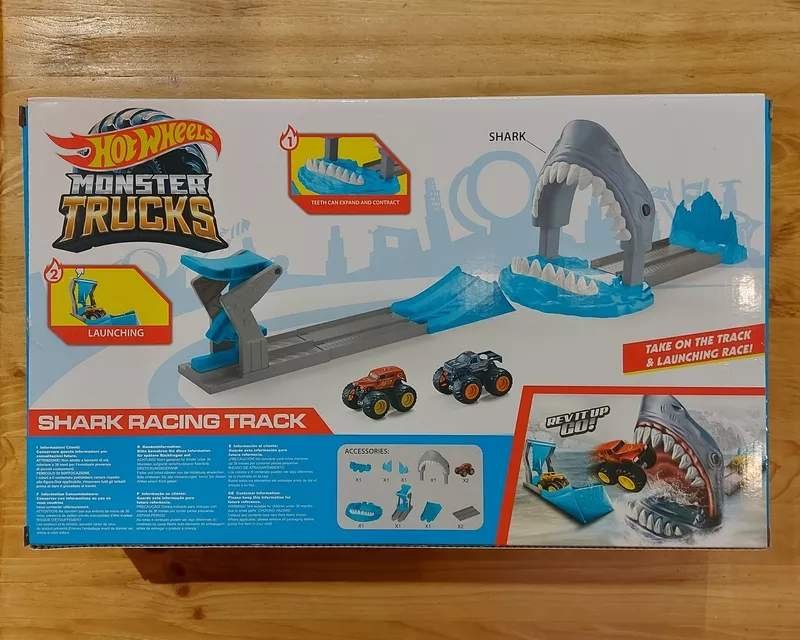 Трек Hot wheels Monster Trucks Shark. Трэк Атака Акулы. Хот вилс.