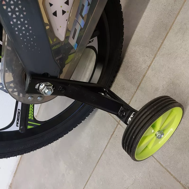 Легкий Детский велосипед. Литые диски размером 16