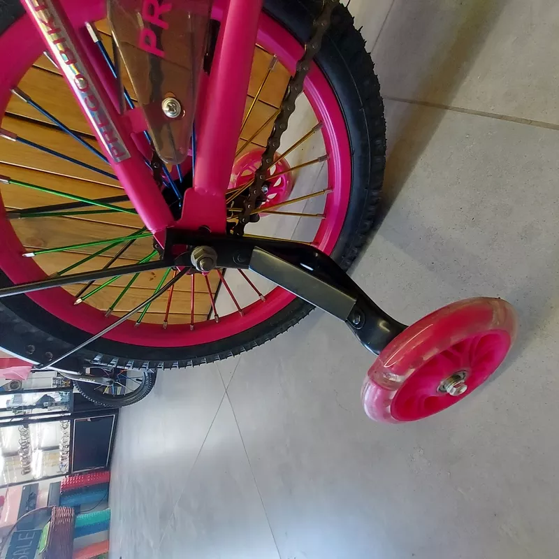 Детский Двухколесный велосипед со светом. Корзина,  багажник,  крылья 2