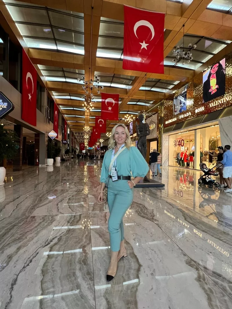 Квартира в элитном комплексе на первой береговой линии в Коньяалты.