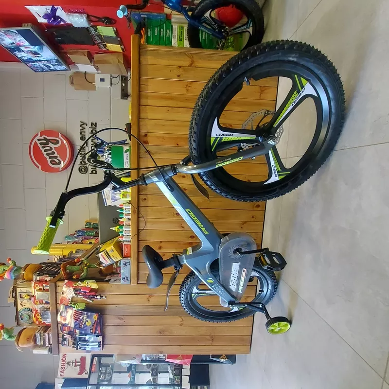 Двухколесный Детский велосипед Prego Литые диски 20. Боковые колесики. 2