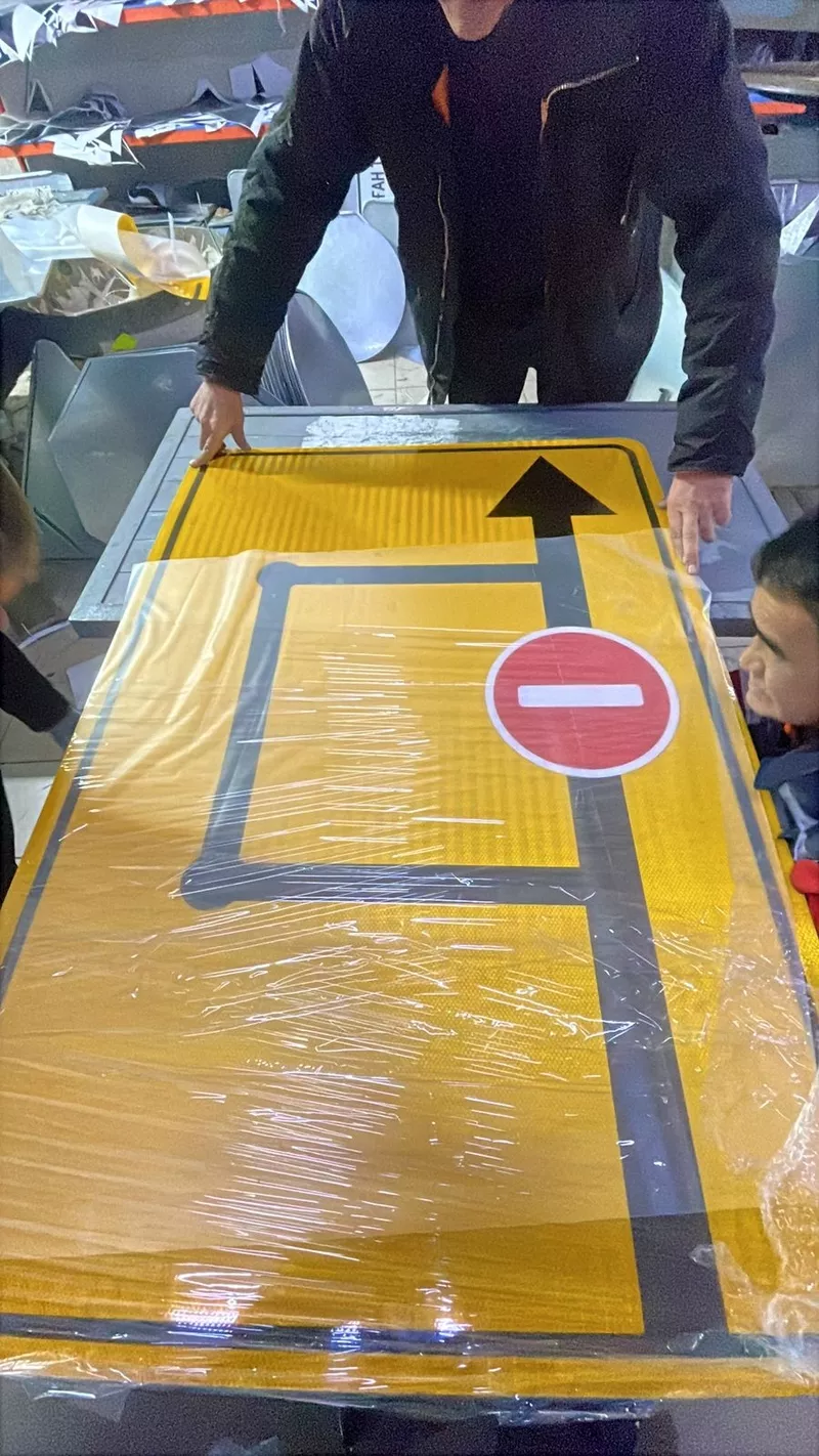 Производство и установка средств организации дорожного движения! 3