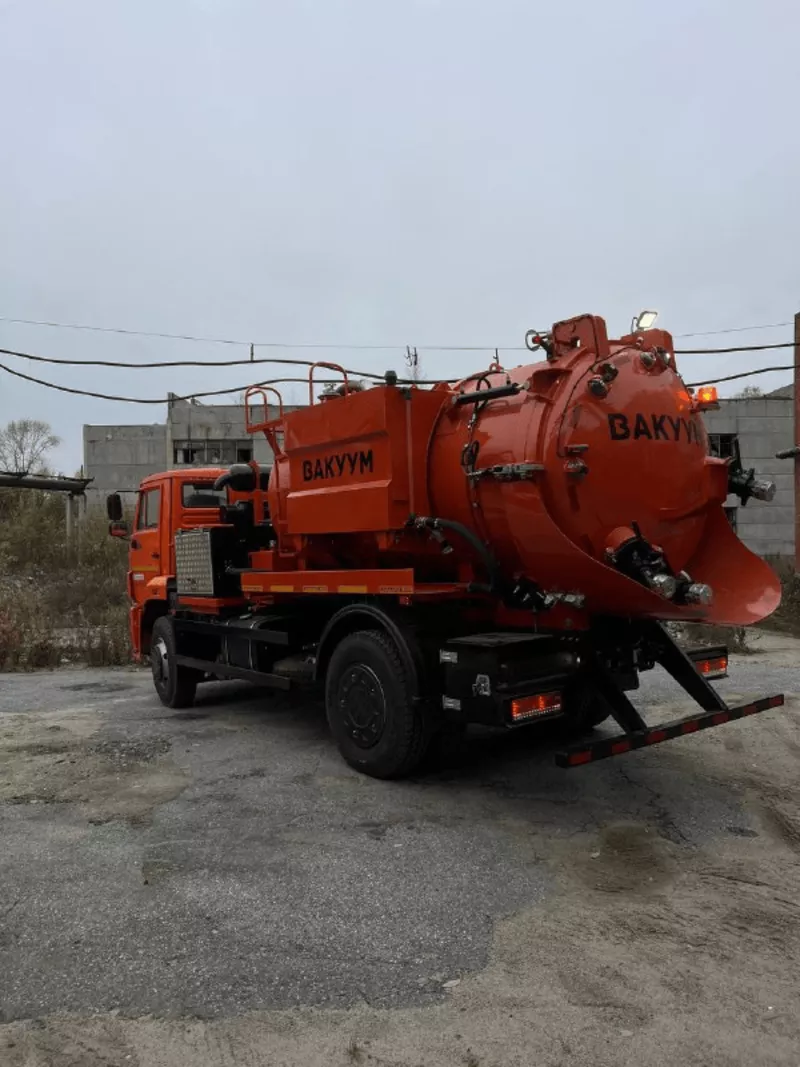 Илосос 9+1м3 на базе Камаз 53605 2