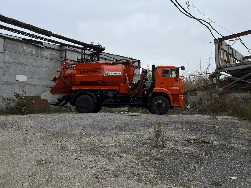 Илосос 9+1м3 на базе Камаз 53605